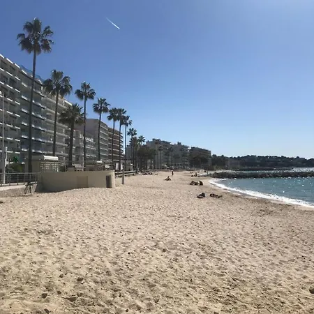 Exclusive Seafront Gem - Direct Beach Access - Terrace - Private Parking - 8 People - Juan-Les-Pins Apartman *