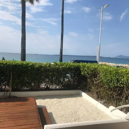 Exclusive Seafront Gem - Direct Beach Access - Terrace - Private Parking - 8 People - Juan-Les-Pins Apartman